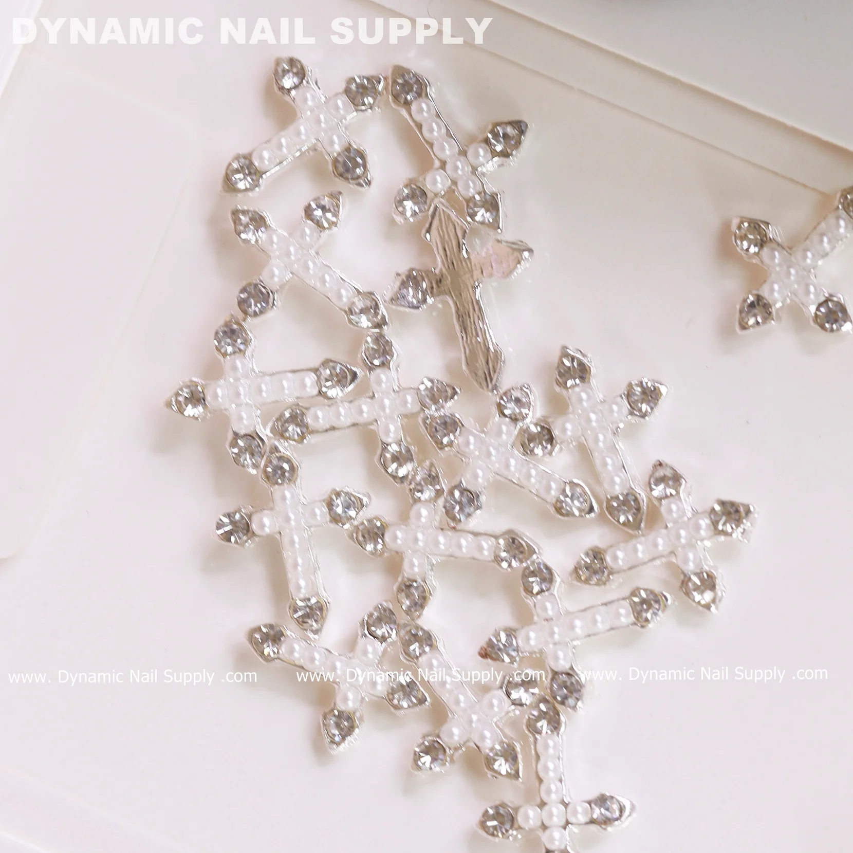 20 pcs Silver Crosses (with white Pearls engraved) for Nails Art Design - Image 3