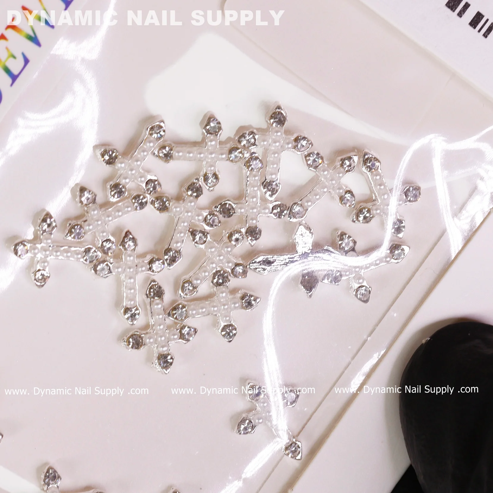 20 pcs Silver Crosses (with white Pearls engraved) for Nails Art Design - Image 4