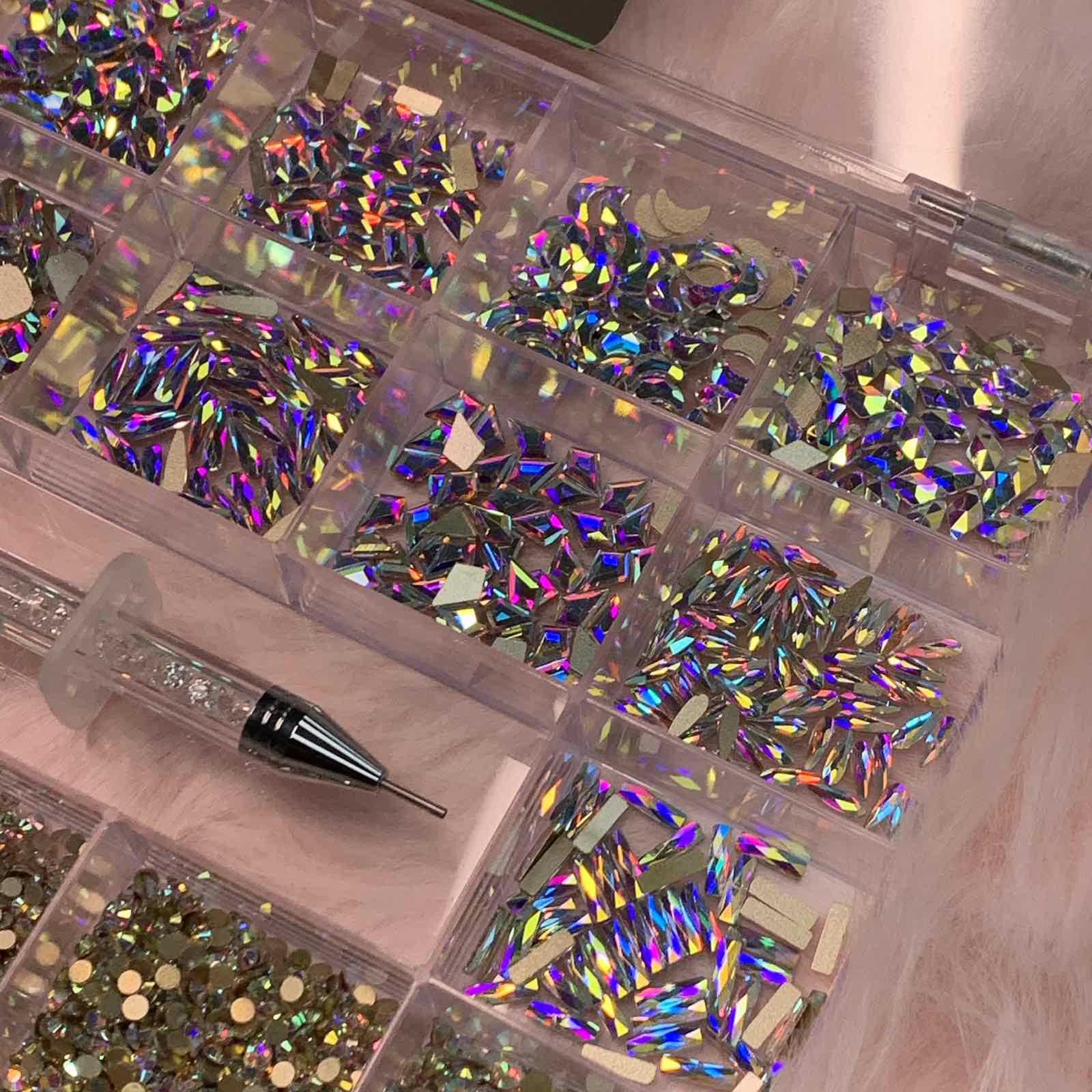 AB K9 Crystal Rhinestone set - 20 cells - 14 big shapes and 6 round shapes rhinestonesz - Image 7