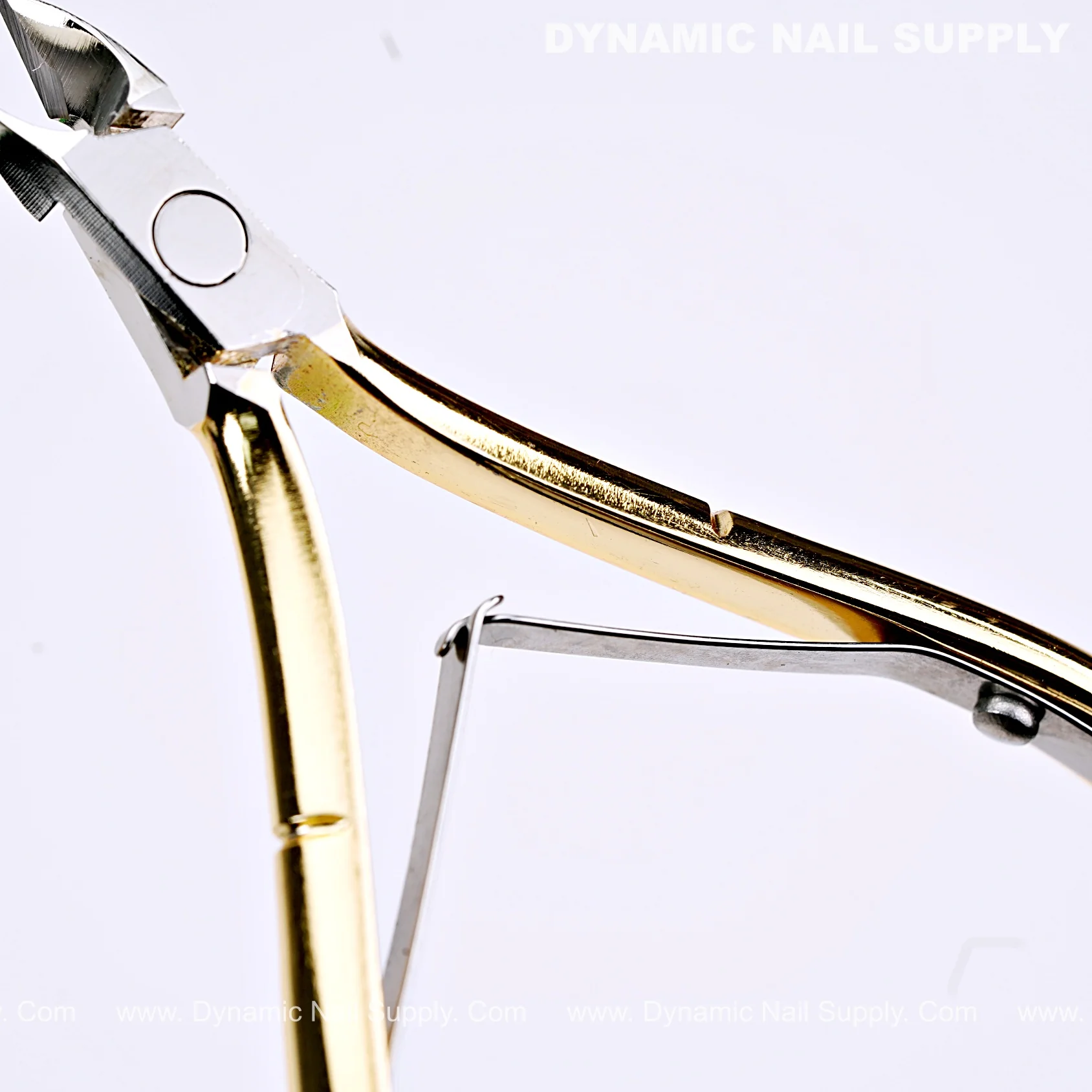 D501 - Ergonomic Carbon Steel Cuticle Nippers – Labor-Saving Design for Nail Techs and DIY Manicures - Image 4