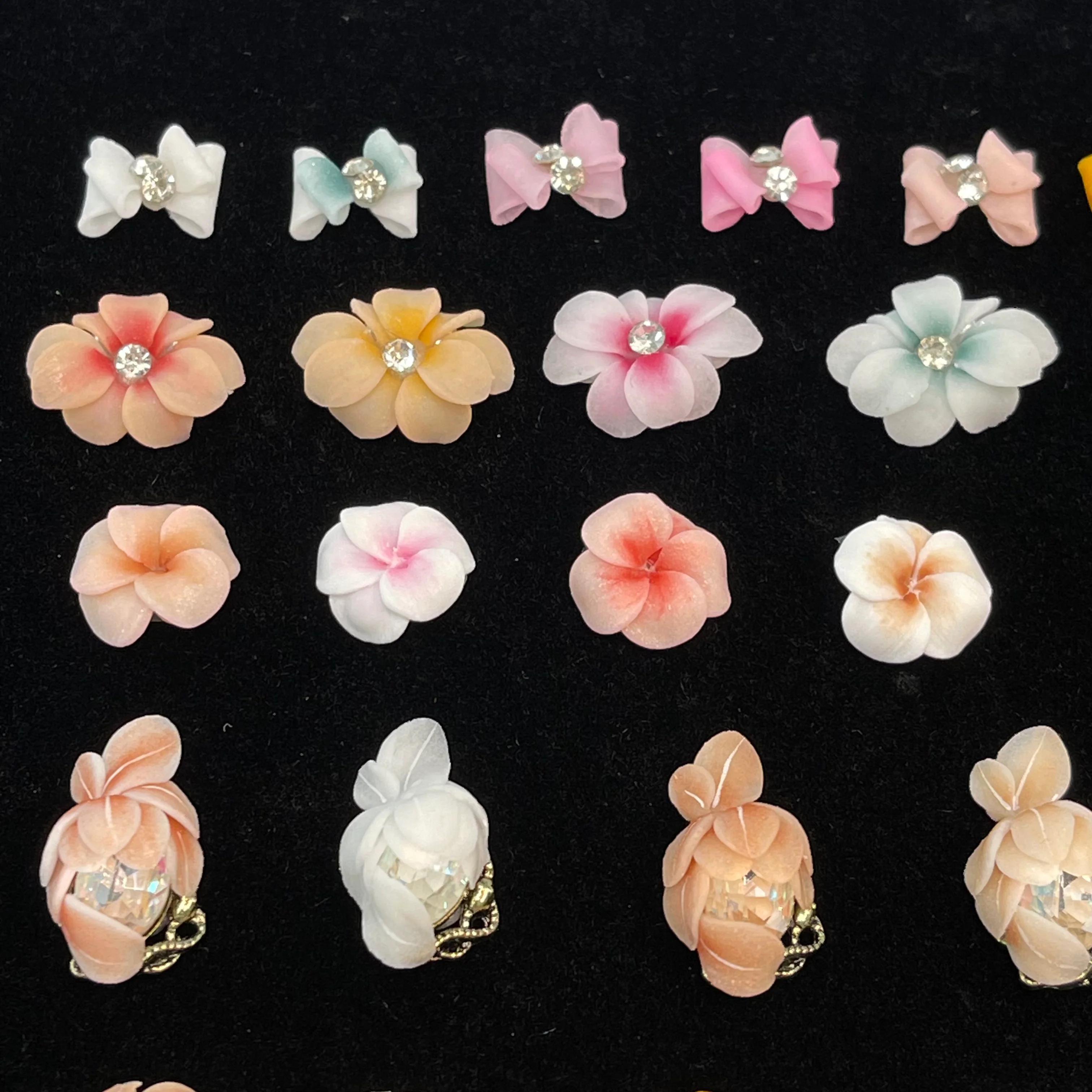 Handmade 3D Flowers - Image 11