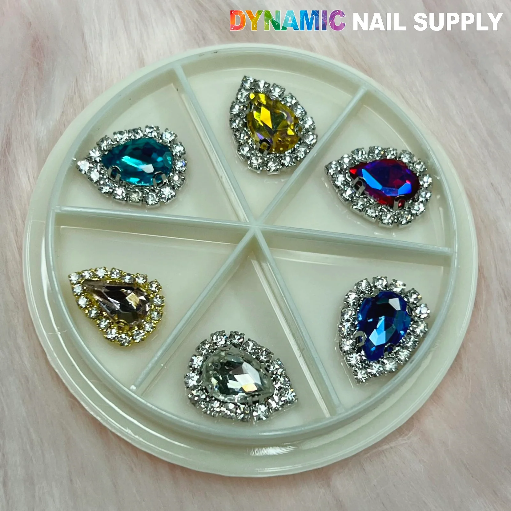 Heart shaped Rhinestones Nail Charms set - Image 4