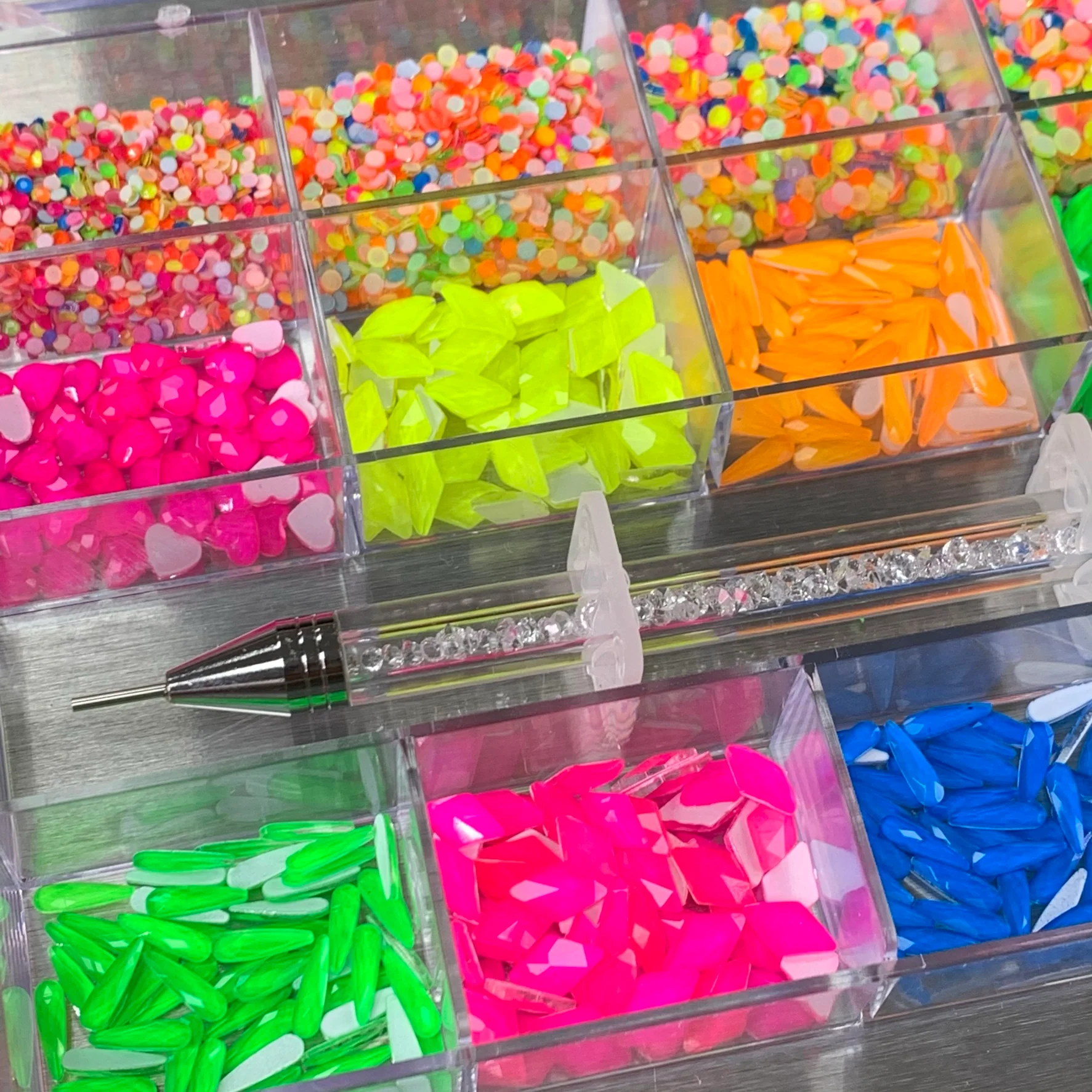 [Neon] Rhinestones set - 14 mix shapes and 6 round shapes - mixed color - Image 4
