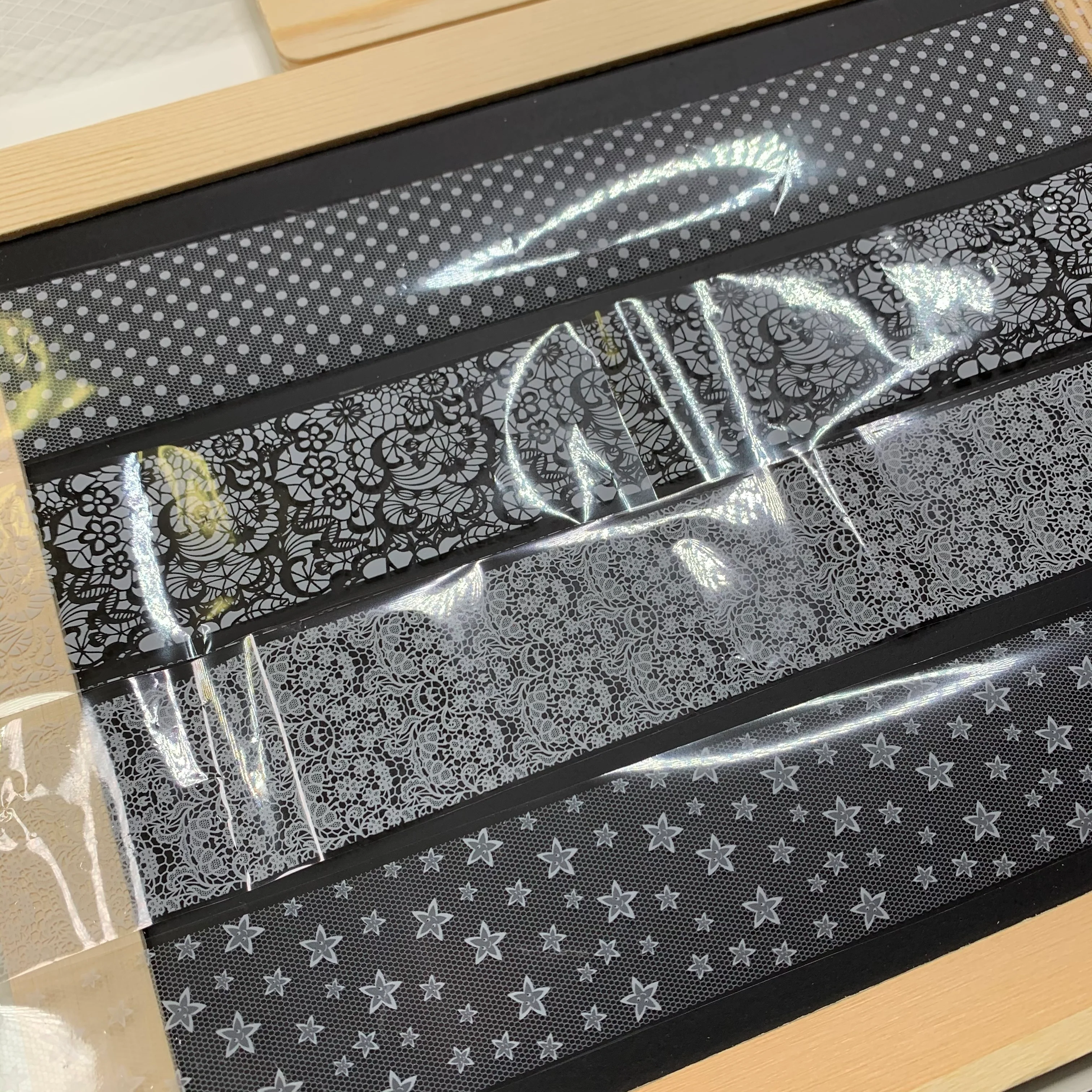 New Designer Foils - 8 rolls (style #001) - 2ft long each - Image 3