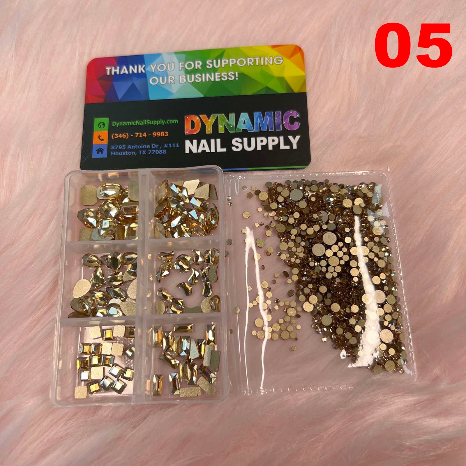 Rhinestone set includes 6 big shapes and mixed-sizes round shapes - Image 6