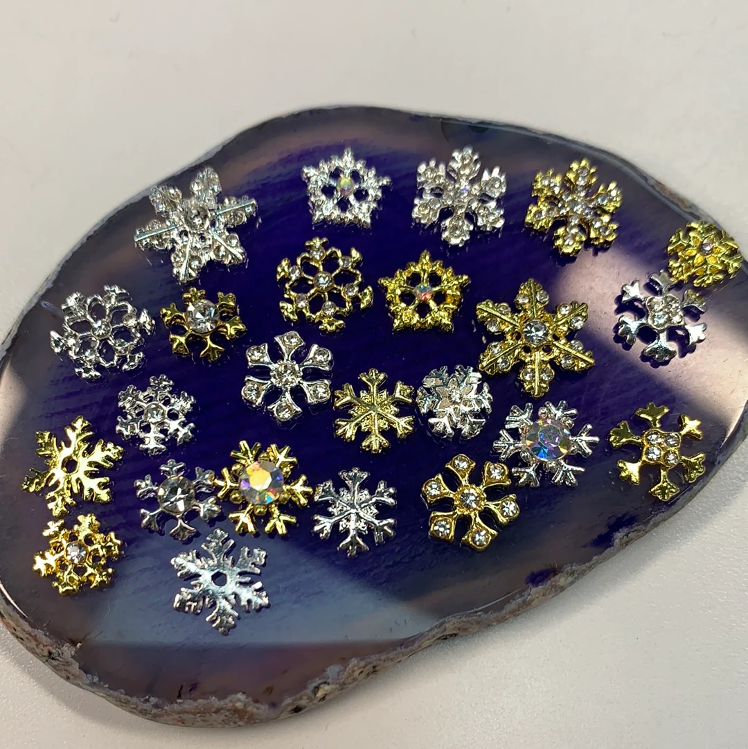 24pcs Snowflake Charms for Winter and Christmas nails art design - Image 9